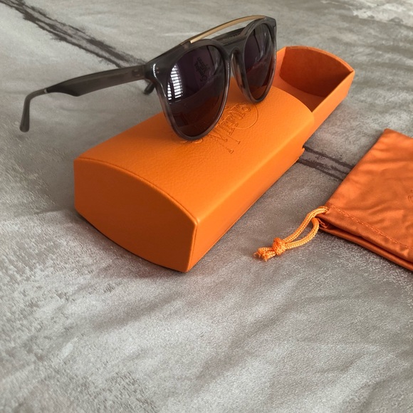 Smoke & Mirrors Grey Sunglasses - Picture 4 of 5